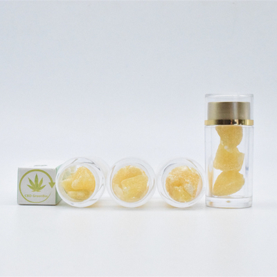 De Waskruimeltaart die van de glasfles CBD Zuivere CBD-Organische Kruimeltaart betten